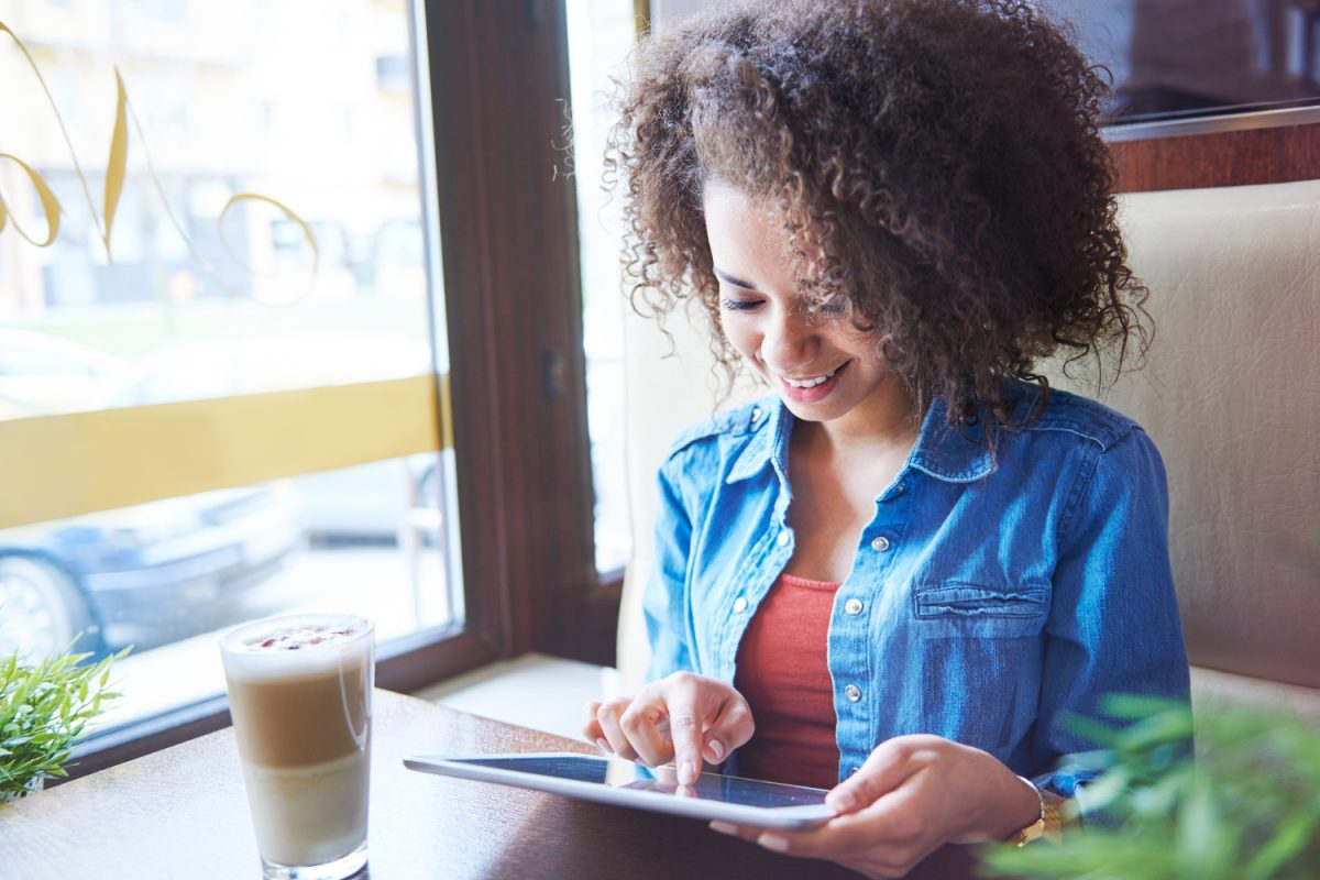 Woman learning about Overdraft Protection.