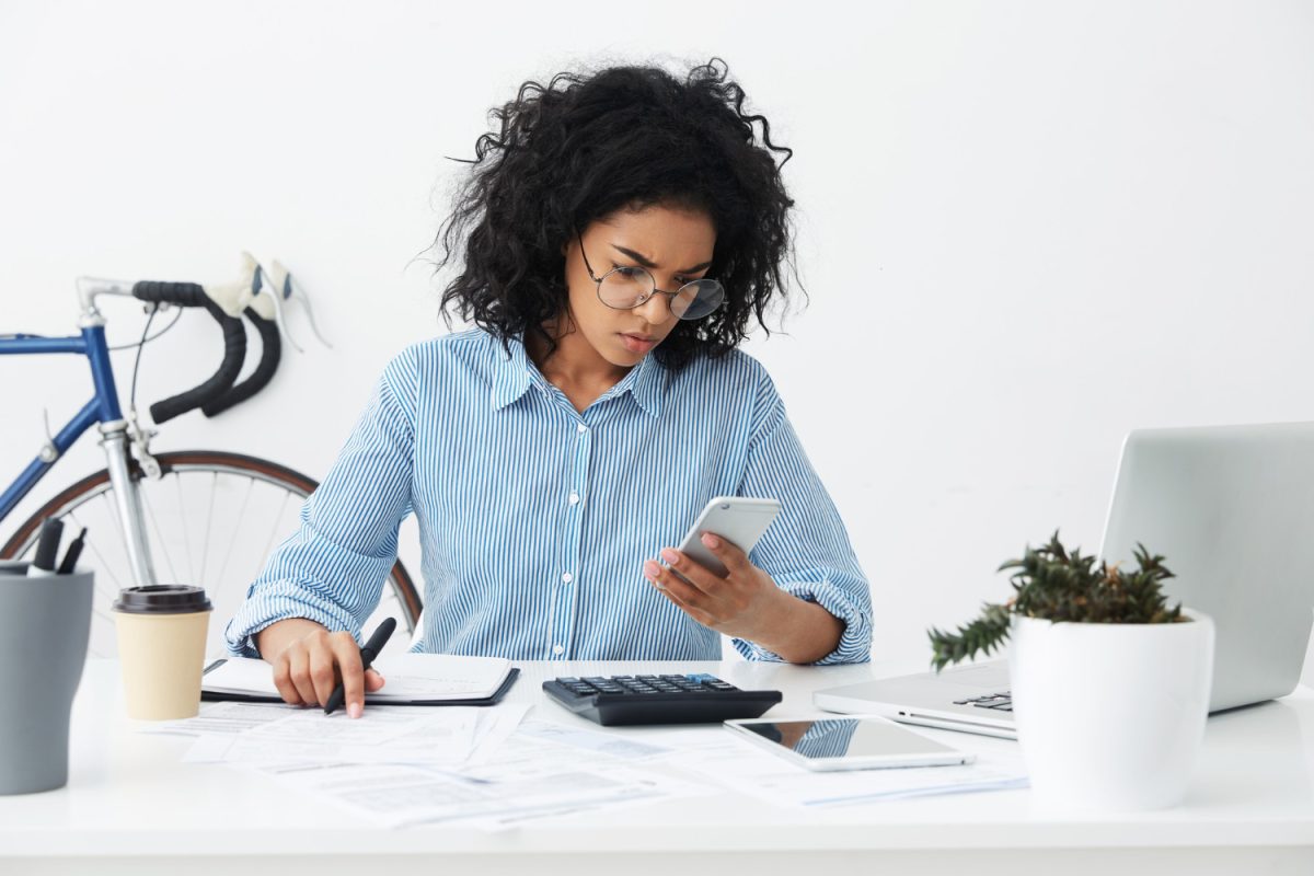 Woman doing a Credit freeze.